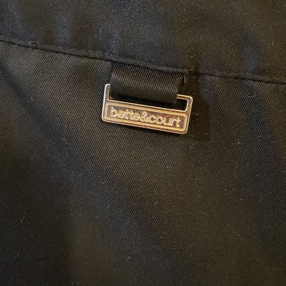 Bette & Court Golf Capris Sz 10 Black - Picture 2 of 7